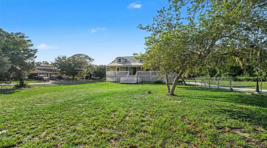 Titusville, Florida 32780, 4 Bedroom Bedrooms, ,4 Bathroombathrooms,Residential,For Sale,Barna,0,Mfro6429778