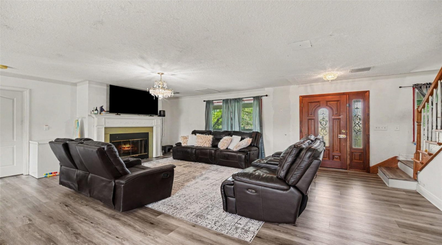 Titusville, Florida 32780, 4 Bedroom Bedrooms, ,4 Bathroombathrooms,Residential,For Sale,Barna,0,Mfro6429778