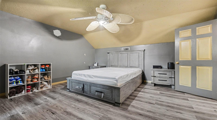 Titusville, Florida 32780, 4 Bedroom Bedrooms, ,4 Bathroombathrooms,Residential,For Sale,Barna,0,Mfro6429778