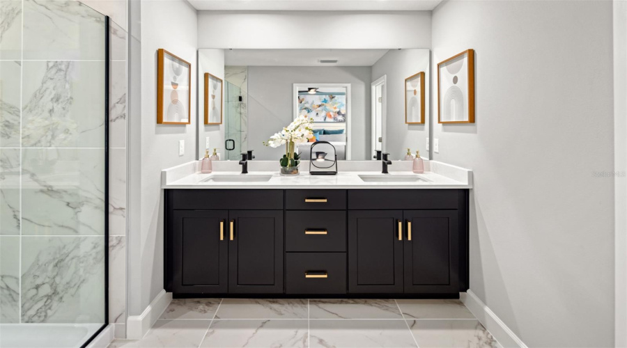 Gardenia Reserve Catalina Ii Model Primary Bathroom