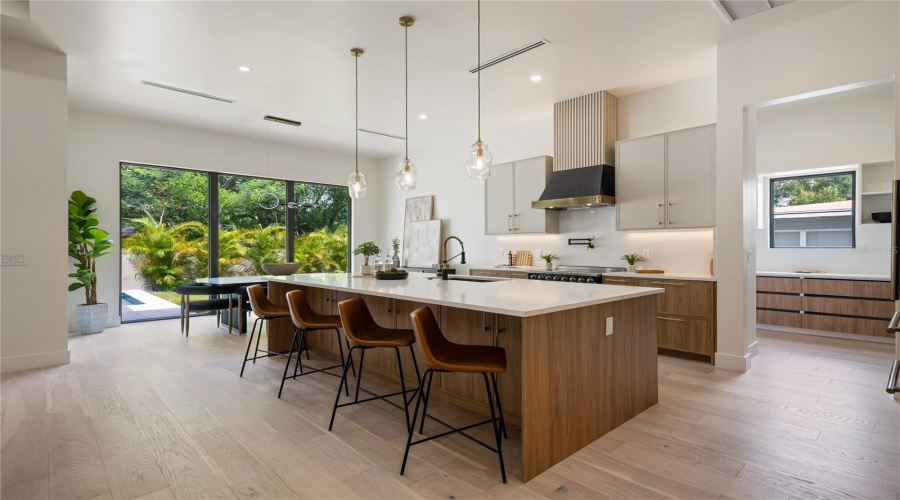 Winter Park, Florida 32792, 4 Bedroom Bedrooms, ,3 Bathroombathrooms,Residential,For Sale,Lakemont,0,Mfro6428654