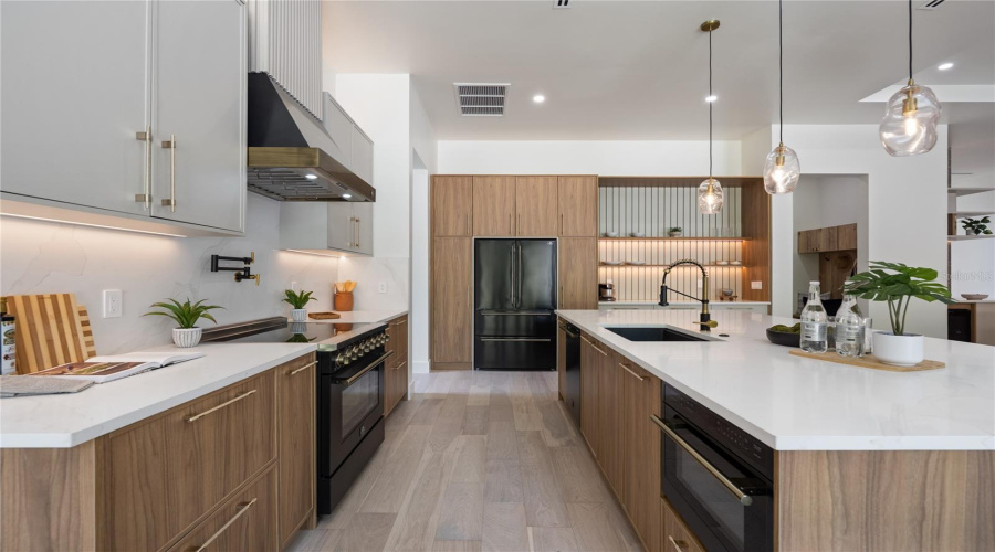 Winter Park, Florida 32792, 4 Bedroom Bedrooms, ,3 Bathroombathrooms,Residential,For Sale,Lakemont,0,Mfro6428654