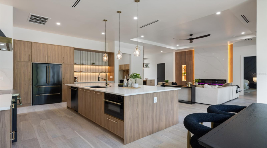 Winter Park, Florida 32792, 4 Bedroom Bedrooms, ,3 Bathroombathrooms,Residential,For Sale,Lakemont,0,Mfro6428654