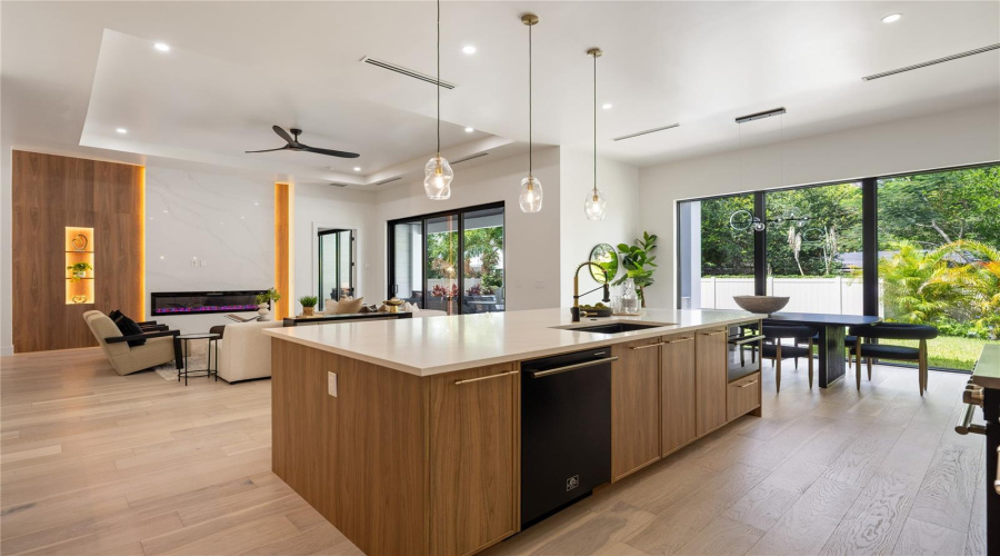 Winter Park, Florida 32792, 4 Bedroom Bedrooms, ,3 Bathroombathrooms,Residential,For Sale,Lakemont,0,Mfro6428654
