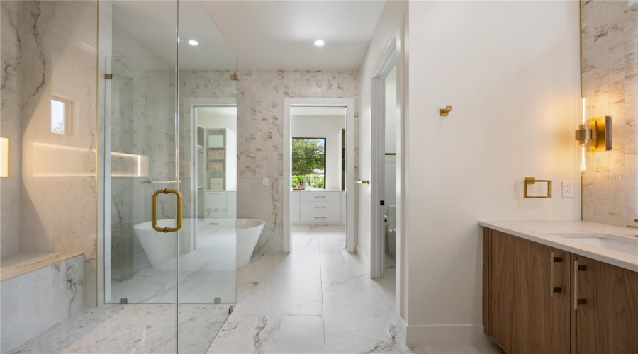 Winter Park, Florida 32792, 4 Bedroom Bedrooms, ,3 Bathroombathrooms,Residential,For Sale,Lakemont,0,Mfro6428654