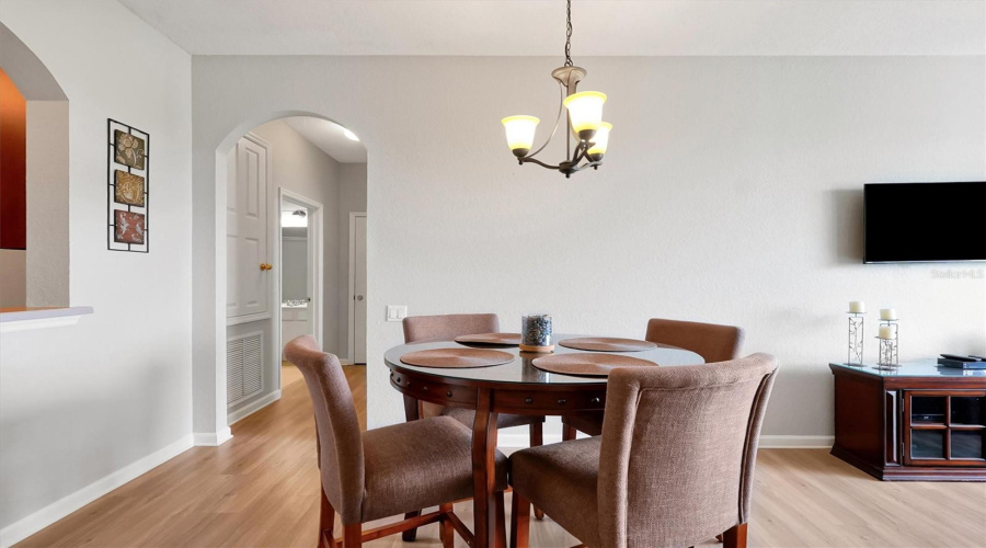 Orlando, Florida 32819, 2 Bedroom Bedrooms, ,2 Bathroombathrooms,Residential,For Sale,Breakview,0,Mfro6436273