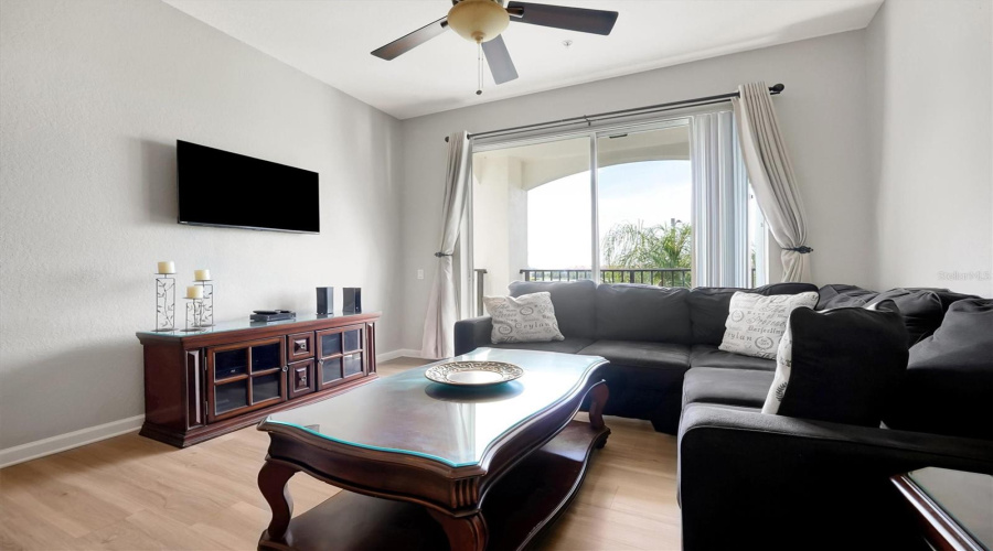 Orlando, Florida 32819, 2 Bedroom Bedrooms, ,2 Bathroombathrooms,Residential,For Sale,Breakview,0,Mfro6436273