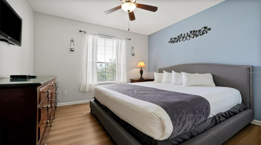 Orlando, Florida 32819, 2 Bedroom Bedrooms, ,2 Bathroombathrooms,Residential,For Sale,Breakview,0,Mfro6436273