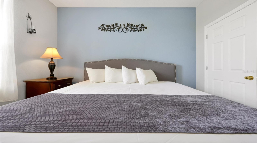 Orlando, Florida 32819, 2 Bedroom Bedrooms, ,2 Bathroombathrooms,Residential,For Sale,Breakview,0,Mfro6436273