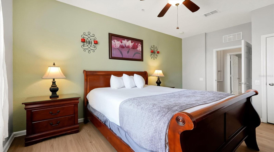 Orlando, Florida 32819, 2 Bedroom Bedrooms, ,2 Bathroombathrooms,Residential,For Sale,Breakview,0,Mfro6436273