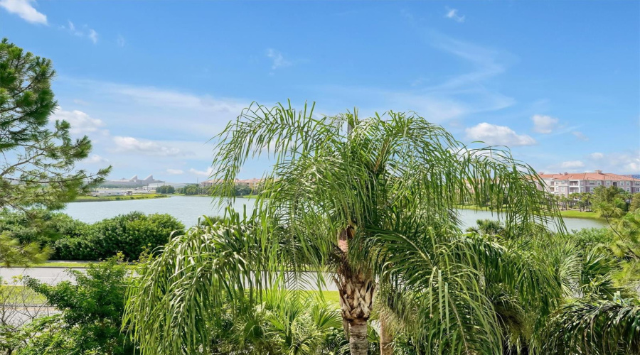 Orlando, Florida 32819, 2 Bedroom Bedrooms, ,2 Bathroombathrooms,Residential,For Sale,Breakview,0,Mfro6436273