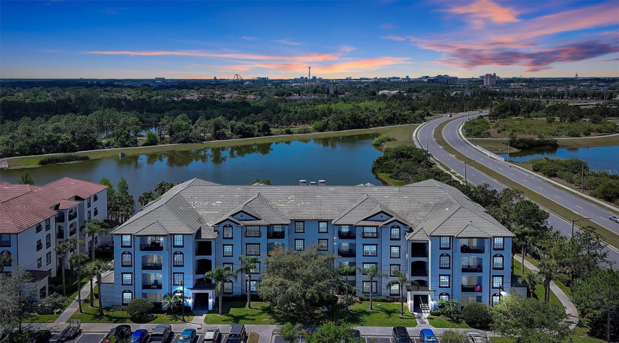 Orlando, Florida 32819, 2 Bedroom Bedrooms, ,2 Bathroombathrooms,Residential,For Sale,Breakview,0,Mfro6436273