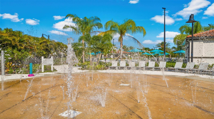 Orlando, Florida 32819, 2 Bedroom Bedrooms, ,2 Bathroombathrooms,Residential,For Sale,Breakview,0,Mfro6436273