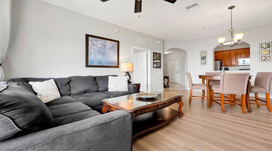 Orlando, Florida 32819, 2 Bedroom Bedrooms, ,2 Bathroombathrooms,Residential,For Sale,Breakview,0,Mfro6436273