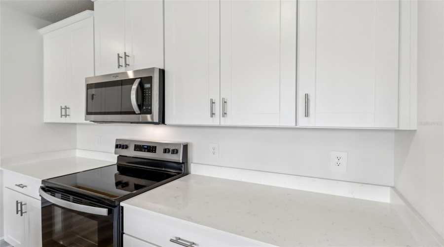 Lady Lake, Florida 32159, 4 Bedroom Bedrooms, ,3 Bathroombathrooms,Residential,For Sale,Sunshower,0,Mfro6372014