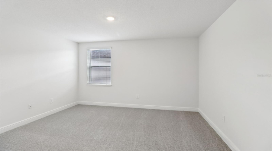 Lady Lake, Florida 32159, 4 Bedroom Bedrooms, ,3 Bathroombathrooms,Residential,For Sale,Sunshower,0,Mfro6372014