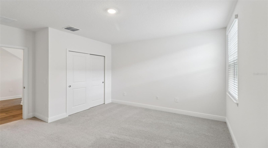 Lady Lake, Florida 32159, 4 Bedroom Bedrooms, ,3 Bathroombathrooms,Residential,For Sale,Sunshower,0,Mfro6372014