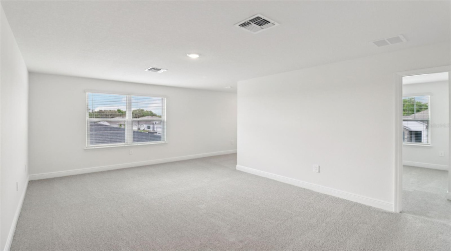 Lady Lake, Florida 32159, 4 Bedroom Bedrooms, ,3 Bathroombathrooms,Residential,For Sale,Sunshower,0,Mfro6372014