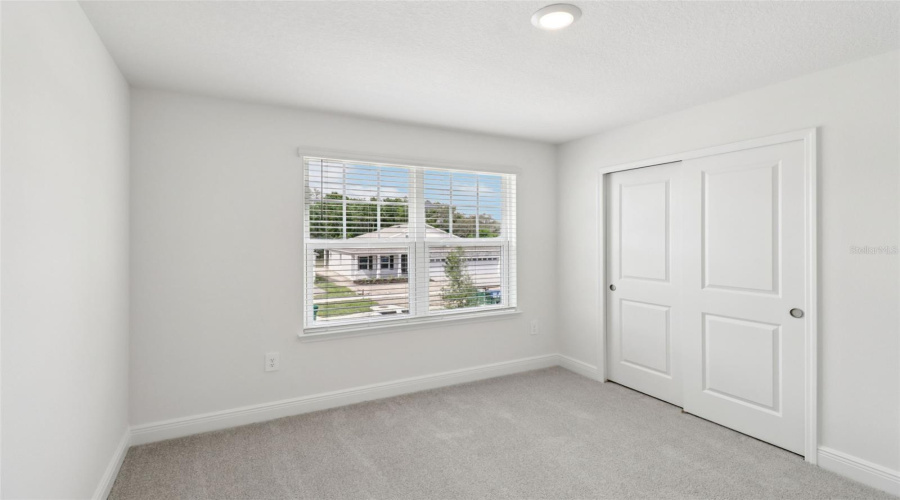 Lady Lake, Florida 32159, 4 Bedroom Bedrooms, ,3 Bathroombathrooms,Residential,For Sale,Sunshower,0,Mfro6372014