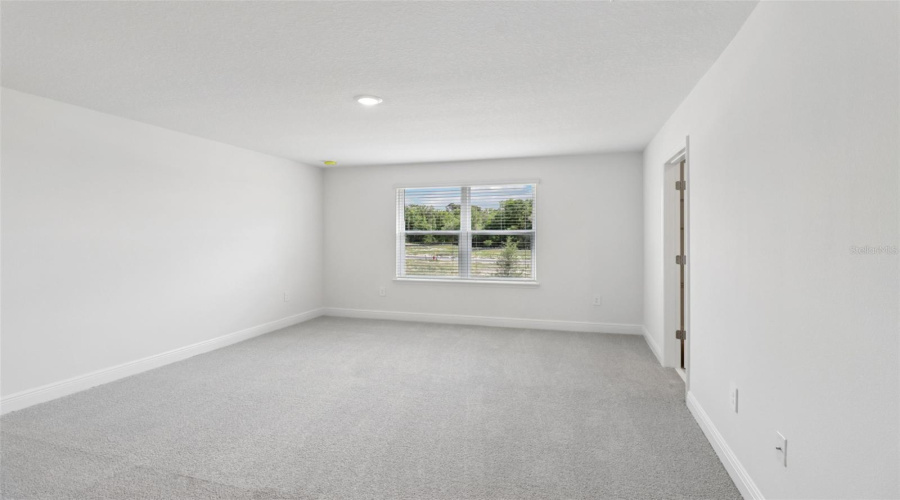 Lady Lake, Florida 32159, 4 Bedroom Bedrooms, ,3 Bathroombathrooms,Residential,For Sale,Sunshower,0,Mfro6372014