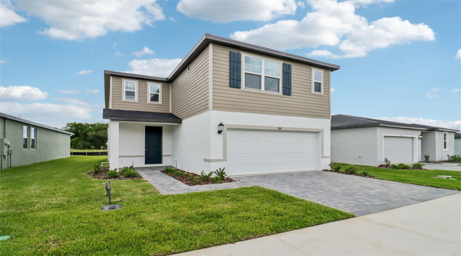 Lady Lake, Florida 32159, 4 Bedroom Bedrooms, ,3 Bathroombathrooms,Residential,For Sale,Sunshower,0,Mfro6372014