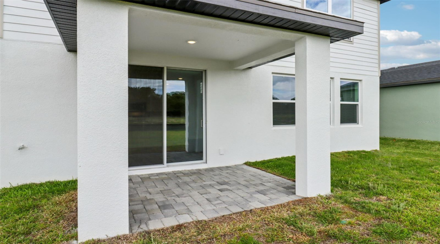 Lady Lake, Florida 32159, 4 Bedroom Bedrooms, ,3 Bathroombathrooms,Residential,For Sale,Sunshower,0,Mfro6372014