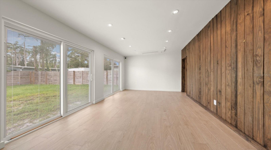 Temple Terrace, Florida 33617, 3 Bedroom Bedrooms, ,2 Bathroombathrooms,Residential,For Sale,Broxburn,0,Mfrtb8542659