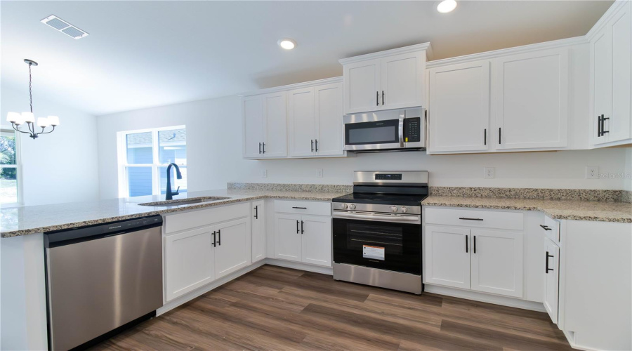 Alachua, Florida 32615, 4 Bedroom Bedrooms, ,2 Bathroombathrooms,Residential,For Sale,176Th,0,Mfrgc538713