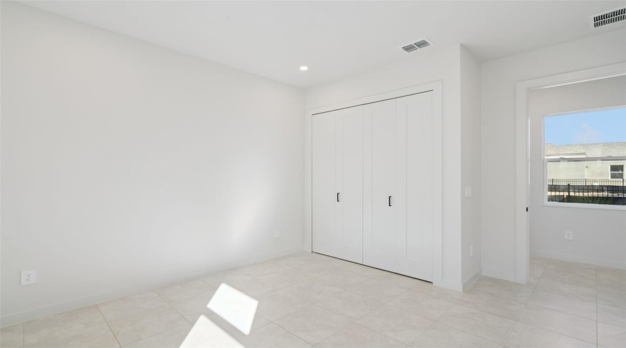 Lady Lake, Florida 32159, 4 Bedroom Bedrooms, ,2 Bathroombathrooms,Residential,For Sale,Skyfield,0,Mfrg5105094