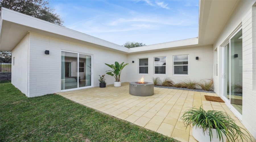 Lady Lake, Florida 32159, 4 Bedroom Bedrooms, ,2 Bathroombathrooms,Residential,For Sale,Skyfield,0,Mfrg5105094
