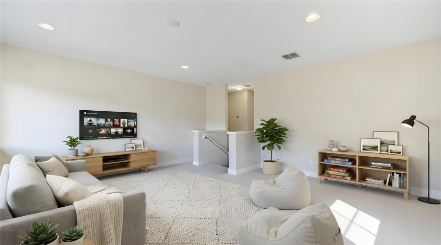 Huge Upstairs Loft - Virtually Staged