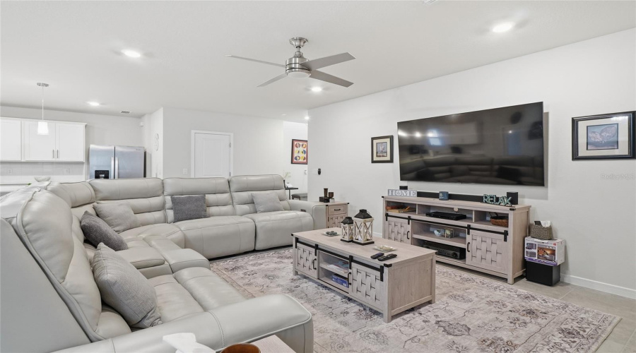 Apopka, Florida 32712, 3 Bedroom Bedrooms, ,2 Bathroombathrooms,Residential,For Sale,Feather Tree,0,Mfrg5110794