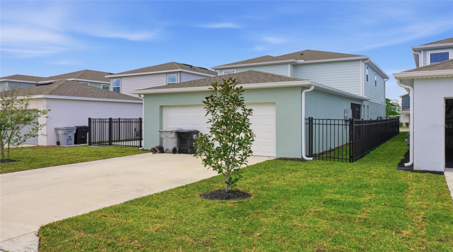 Apopka, Florida 32712, 3 Bedroom Bedrooms, ,2 Bathroombathrooms,Residential,For Sale,Feather Tree,0,Mfrg5110794