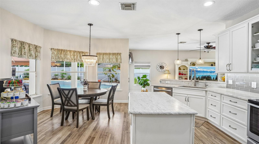 Eustis, Florida 32736, 3 Bedroom Bedrooms, ,2 Bathroombathrooms,Residential,For Sale,Park Place,0,Mfrg5114723