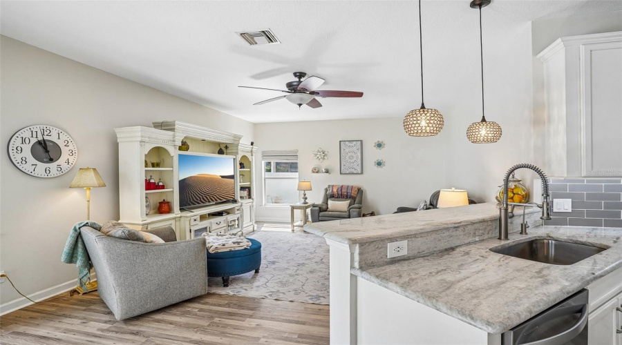 Eustis, Florida 32736, 3 Bedroom Bedrooms, ,2 Bathroombathrooms,Residential,For Sale,Park Place,0,Mfrg5114723