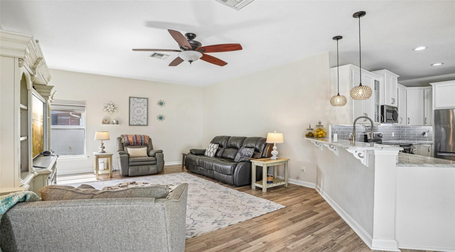 Eustis, Florida 32736, 3 Bedroom Bedrooms, ,2 Bathroombathrooms,Residential,For Sale,Park Place,0,Mfrg5114723