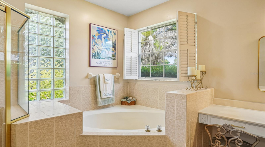 Eustis, Florida 32736, 3 Bedroom Bedrooms, ,2 Bathroombathrooms,Residential,For Sale,Park Place,0,Mfrg5114723