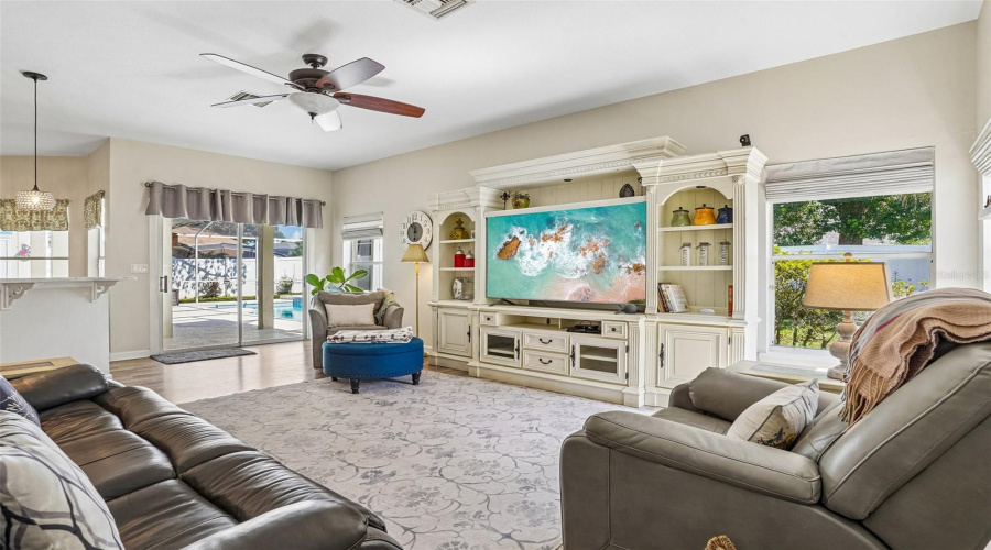 Eustis, Florida 32736, 3 Bedroom Bedrooms, ,2 Bathroombathrooms,Residential,For Sale,Park Place,0,Mfrg5114723