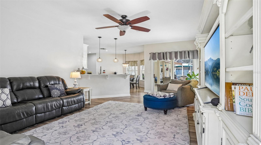 Eustis, Florida 32736, 3 Bedroom Bedrooms, ,2 Bathroombathrooms,Residential,For Sale,Park Place,0,Mfrg5114723