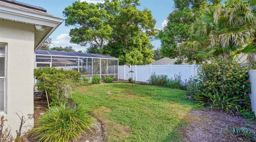 Eustis, Florida 32736, 3 Bedroom Bedrooms, ,2 Bathroombathrooms,Residential,For Sale,Park Place,0,Mfrg5114723