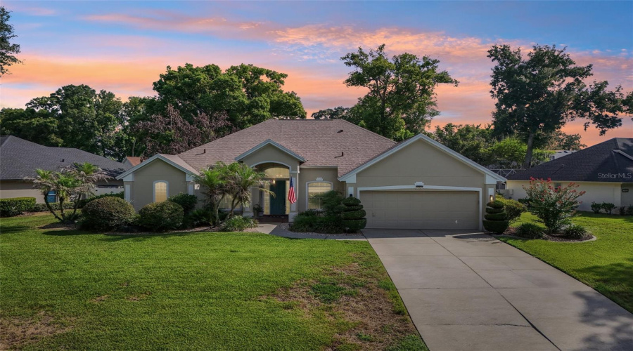 Eustis, Florida 32736, 3 Bedroom Bedrooms, ,2 Bathroombathrooms,Residential,For Sale,Park Place,0,Mfrg5114723