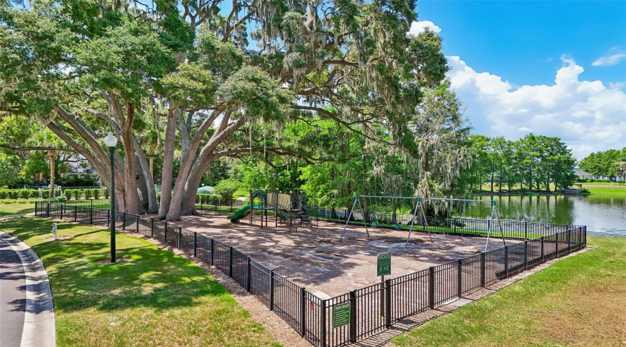 Eustis, Florida 32736, 3 Bedroom Bedrooms, ,2 Bathroombathrooms,Residential,For Sale,Park Place,0,Mfrg5114723