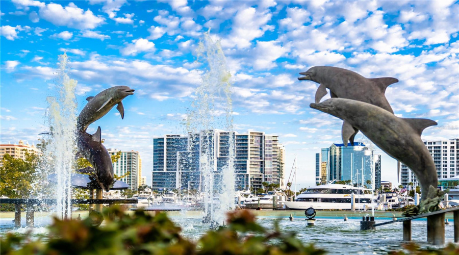 Bayfront Park - 7 Minute Drive
