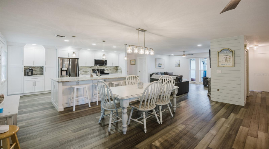 Kitchen / Dining