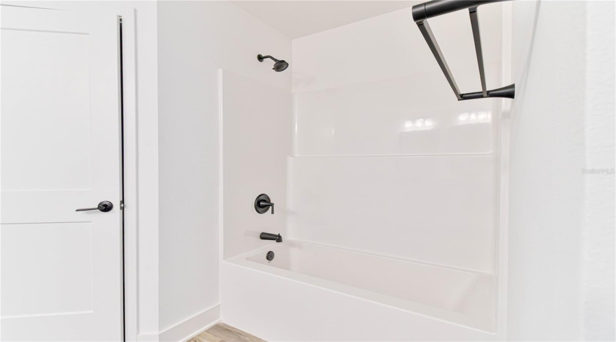Alachua, Florida 32615, 4 Bedroom Bedrooms, ,3 Bathroombathrooms,Residential,For Sale,168Th,0,Mfrgc541548