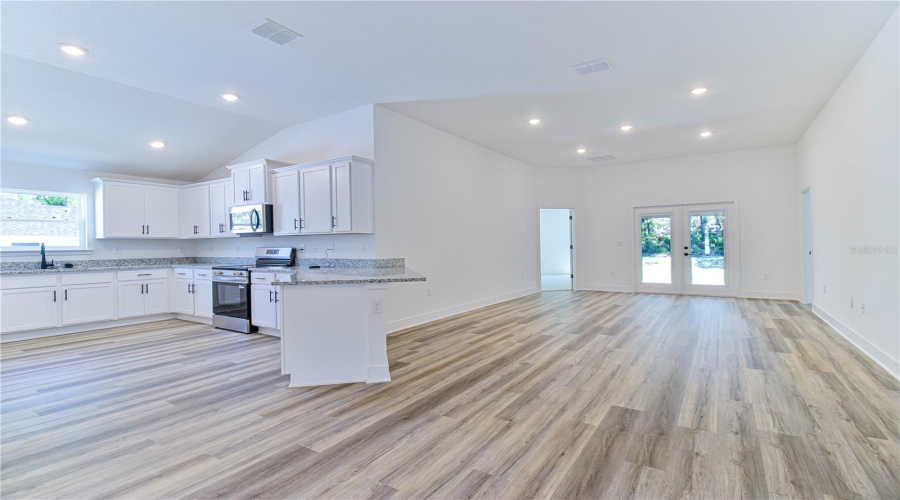 Alachua, Florida 32615, 4 Bedroom Bedrooms, ,3 Bathroombathrooms,Residential,For Sale,168Th,0,Mfrgc541548