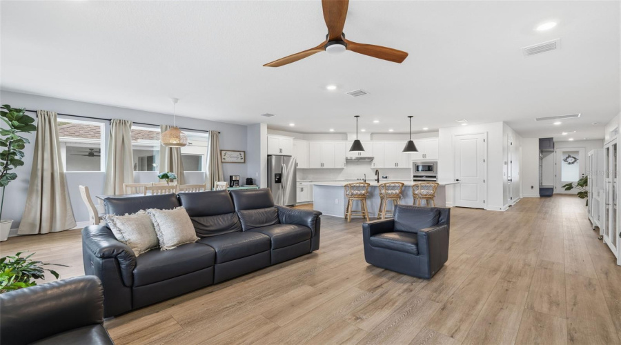Tarpon Springs, Florida 34689, 4 Bedroom Bedrooms, ,3 Bathroombathrooms,Residential,For Sale,Gopher,0,Mfrtb8502956