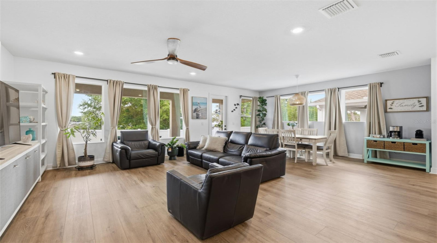 Tarpon Springs, Florida 34689, 4 Bedroom Bedrooms, ,3 Bathroombathrooms,Residential,For Sale,Gopher,0,Mfrtb8502956