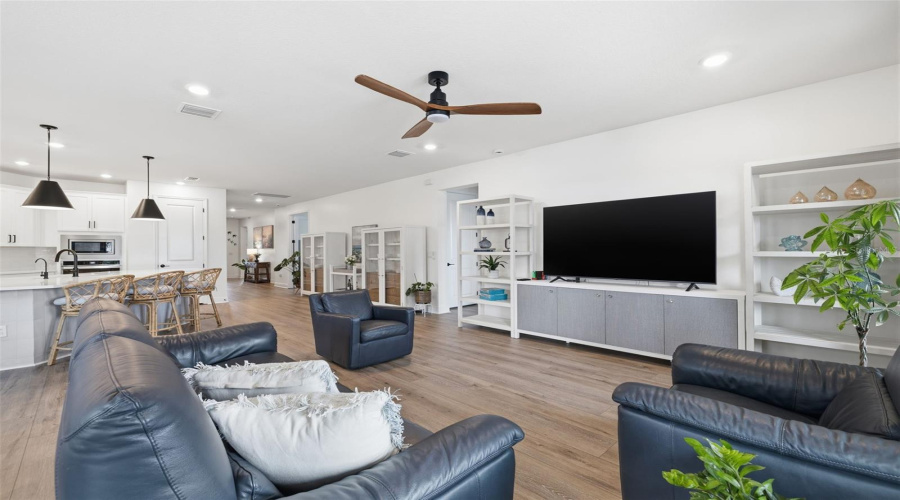 Tarpon Springs, Florida 34689, 4 Bedroom Bedrooms, ,3 Bathroombathrooms,Residential,For Sale,Gopher,0,Mfrtb8502956