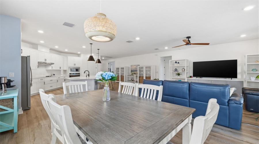 Tarpon Springs, Florida 34689, 4 Bedroom Bedrooms, ,3 Bathroombathrooms,Residential,For Sale,Gopher,0,Mfrtb8502956